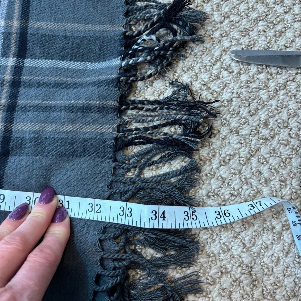 Cashmere Feel Italy Design Men’s Grey and‎ Black Plaid Scarf